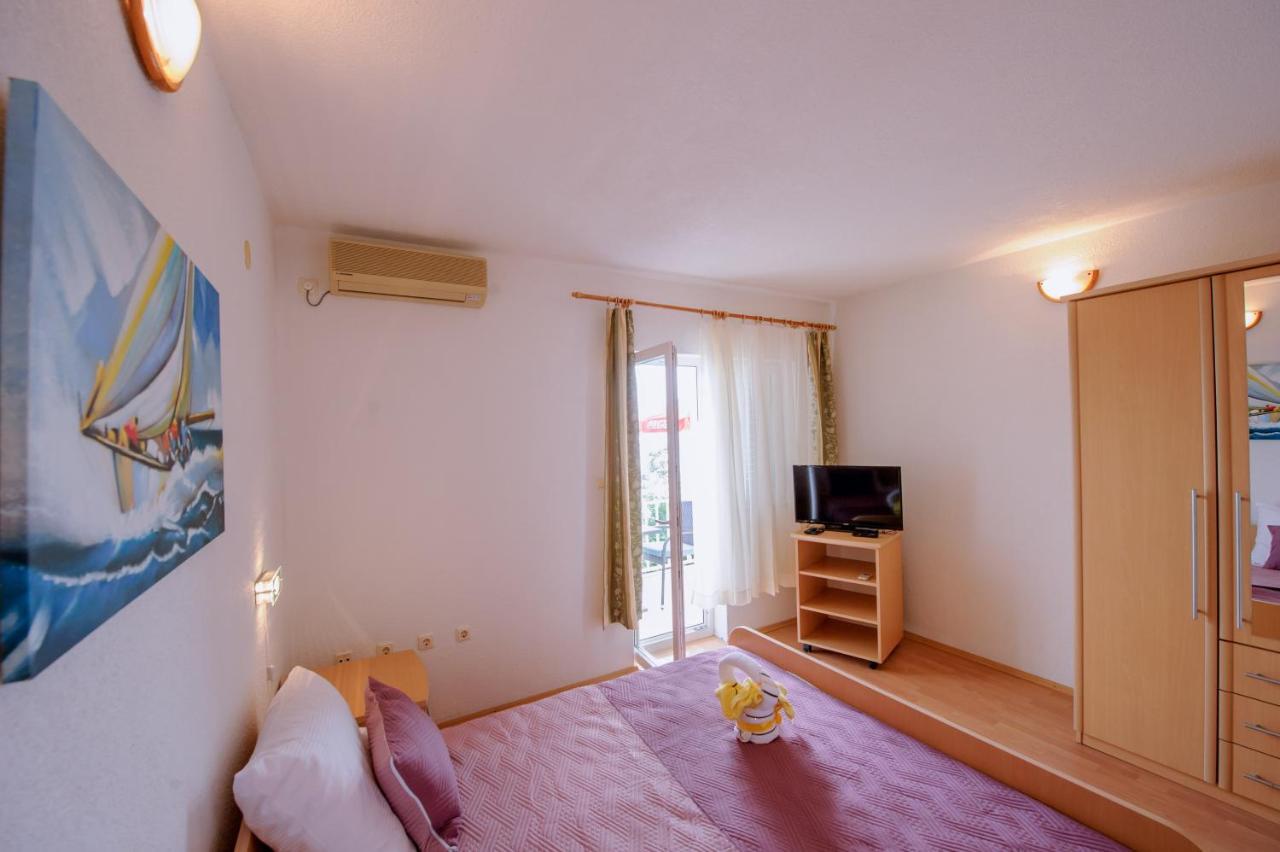 Pension Maric Rooms Брист Екстер'єр фото