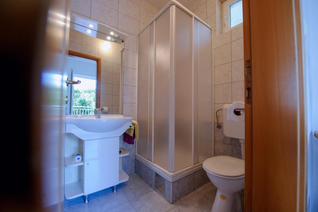Pension Maric Rooms Брист Екстер'єр фото